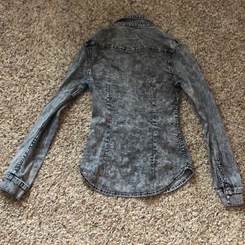*SOLD* Divided Acid Washed Button Down Shirt - Picture 5 of 5